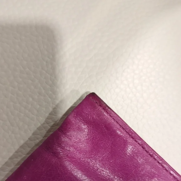 HOBO Vibrant Purple Wristlet - Picture 5 of 8